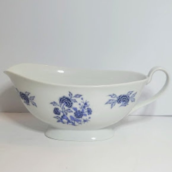 VINTAGE LENNOLD BLUE MEISSEN GRAVY BOAT (NO UNDERPLATE) - Picture 1 of 8